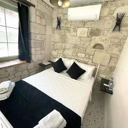 Otel Dora